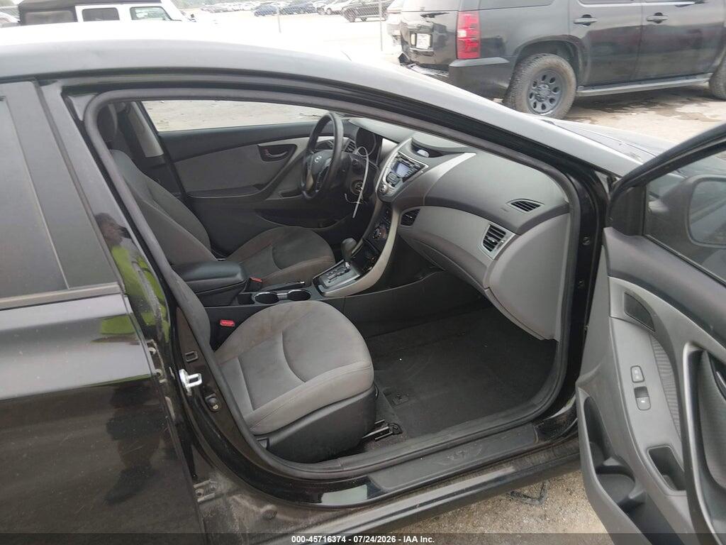 KMHDH4AE2DU556879 2013 HYUNDAI ELANTRA photo no. 5