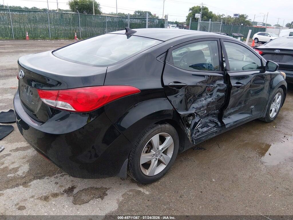 5NPDH4AE9DH335388 2013 HYUNDAI ELANTRA photo no. 4