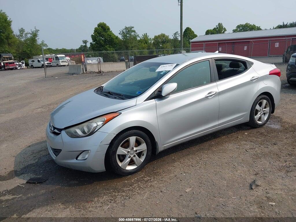 5NPDH4AEXDH264105 2013 HYUNDAI ELANTRA photo no. 2