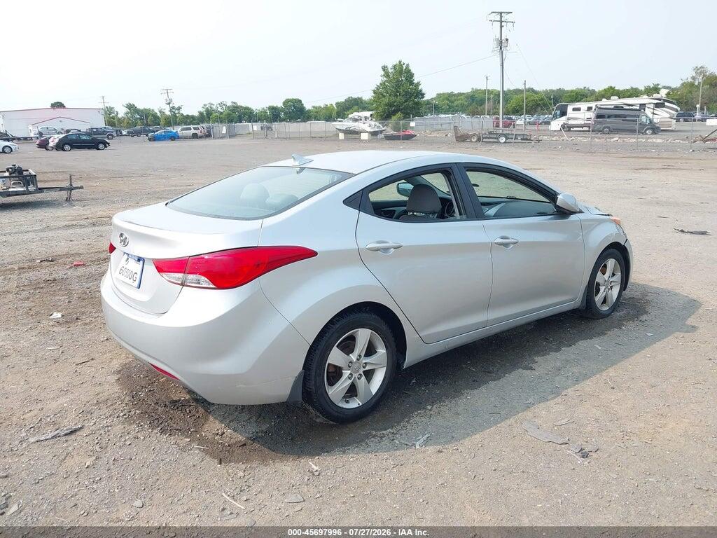 5NPDH4AEXDH264105 2013 HYUNDAI ELANTRA photo no. 4