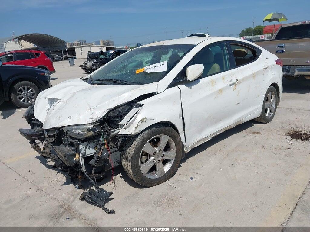 5NPDH4AE1DH338835 2013 HYUNDAI ELANTRA photo no. 2