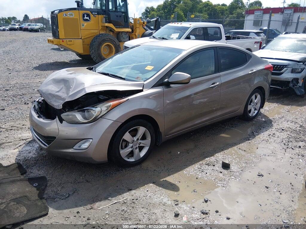 5NPDH4AE8DH328402 2013 HYUNDAI ELANTRA photo no. 2