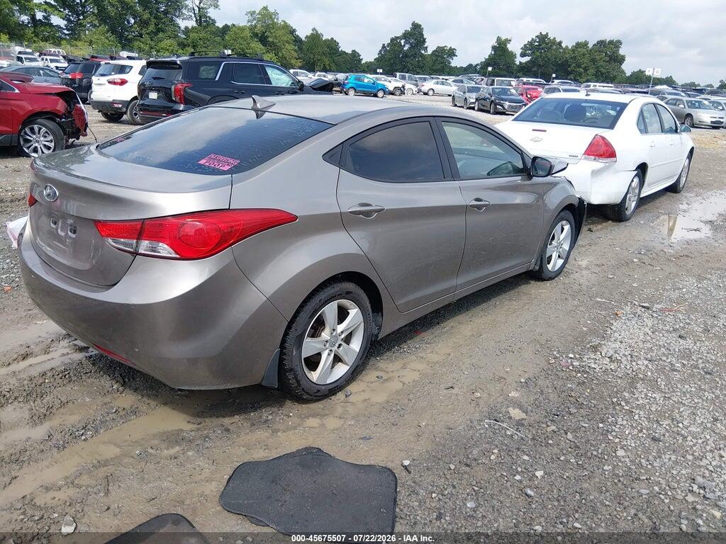 5NPDH4AE8DH328402 2013 HYUNDAI ELANTRA photo no. 4