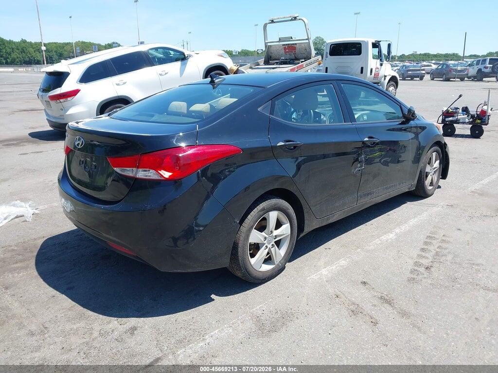KMHDH4AE7DU829623 2013 HYUNDAI ELANTRA photo no. 4