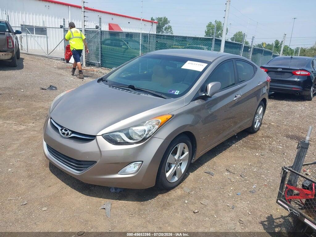 5NPDH4AE2DH389373 2013 HYUNDAI ELANTRA photo no. 2