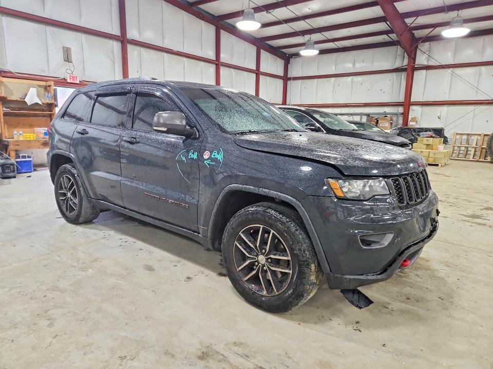 2017 JEEP GRAND CHEROKEE TRAILHAWK — Фото 4 из 13