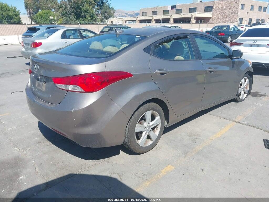 5NPDH4AE2DH299270 2013 HYUNDAI ELANTRA photo no. 4