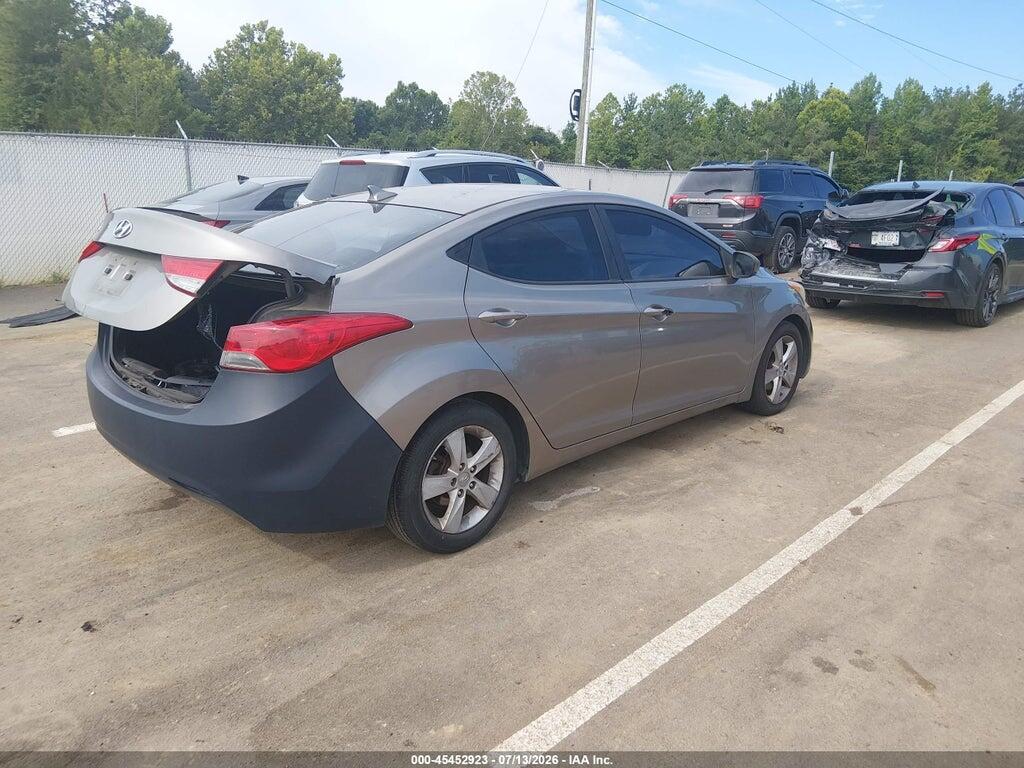 5NPDH4AE6DH437067 2013 HYUNDAI ELANTRA photo no. 4
