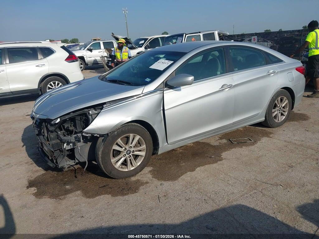 5NPEB4AC4DH631682 2013 HYUNDAI SONATA photo no. 2