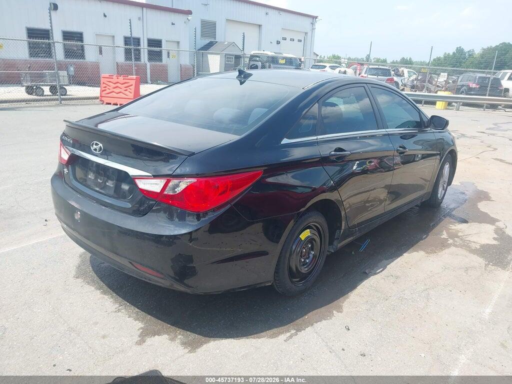 5NPEB4AC8DH747385 2013 HYUNDAI SONATA photo no. 4