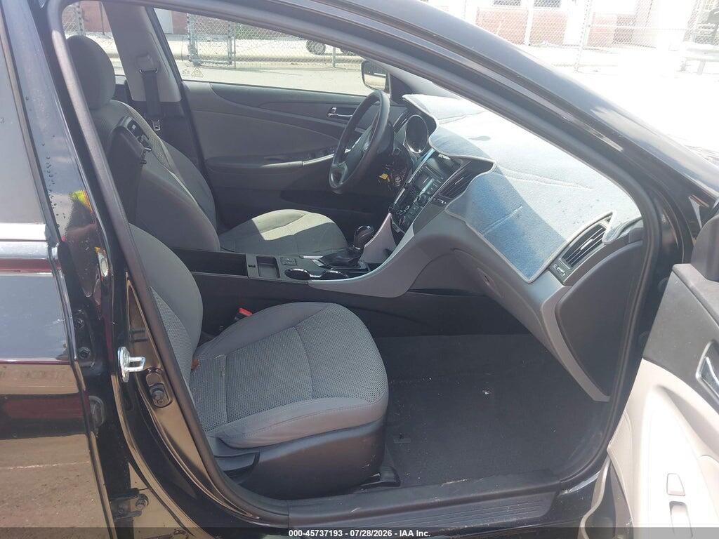 5NPEB4AC8DH747385 2013 HYUNDAI SONATA photo no. 5