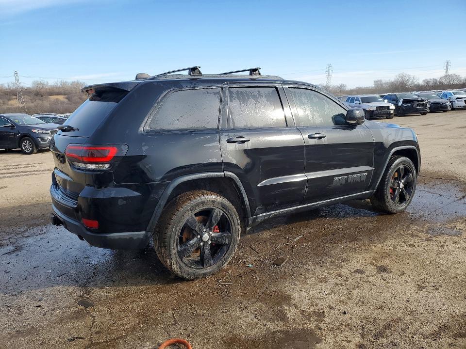 1C4RJFBG7HC699199 2017 JEEP GRAND CHEROKEE photo no. 3