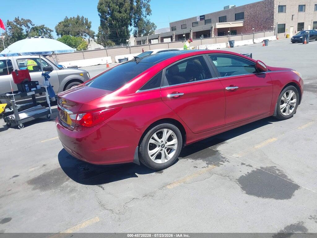5NPEC4ACXDH633868 2013 HYUNDAI SONATA photo no. 4