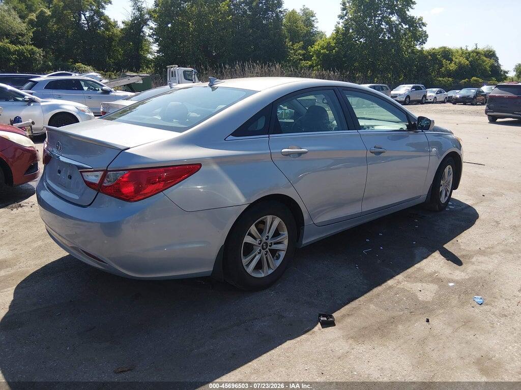 5NPEB4AC5DH526536 2013 HYUNDAI SONATA photo no. 4