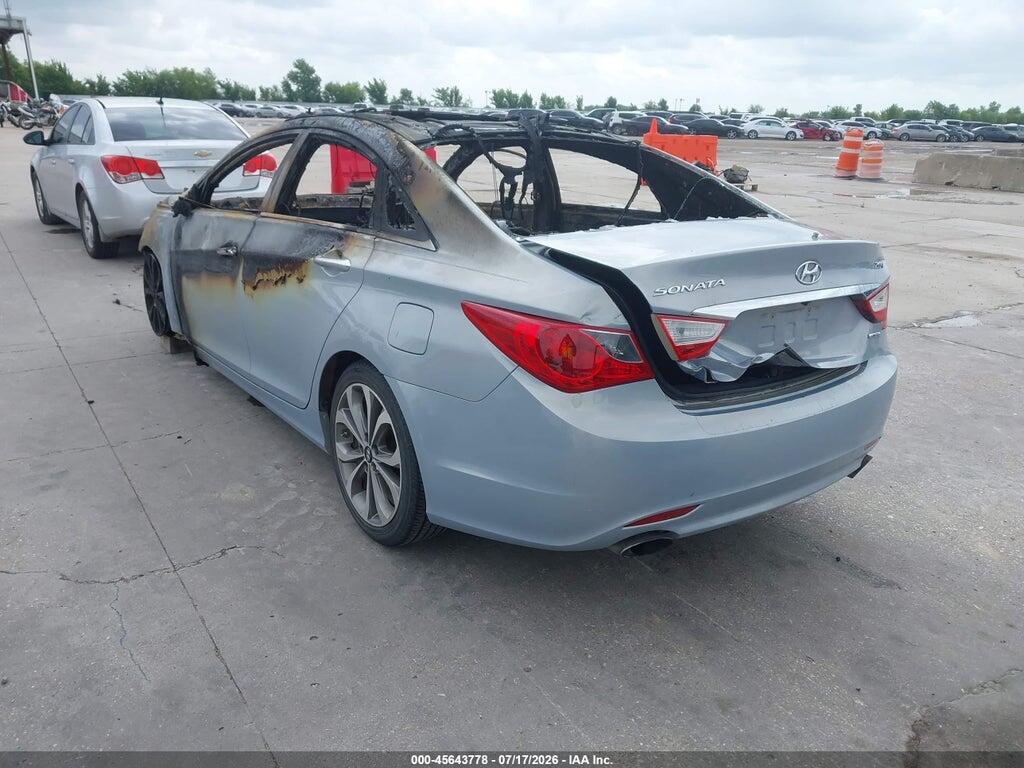 5NPEC4AB8DH582491 2013 HYUNDAI SONATA photo no. 3