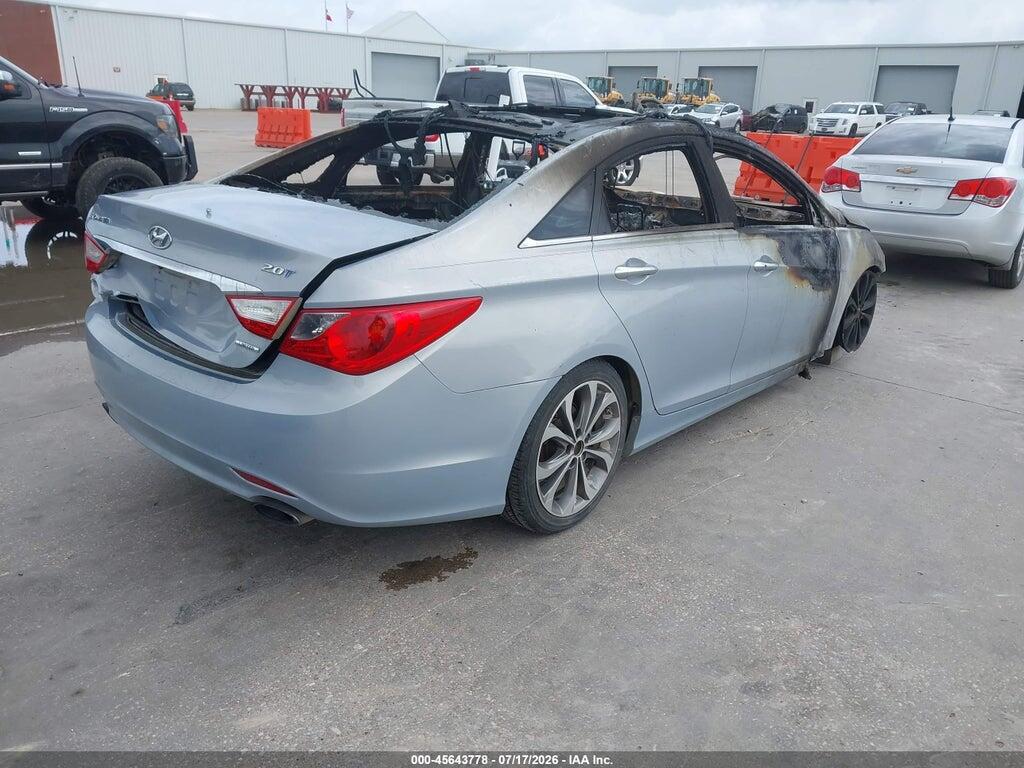 5NPEC4AB8DH582491 2013 HYUNDAI SONATA photo no. 4