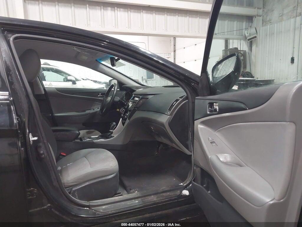 5NPEB4AC9DH631113 2013 HYUNDAI SONATA photo no. 5