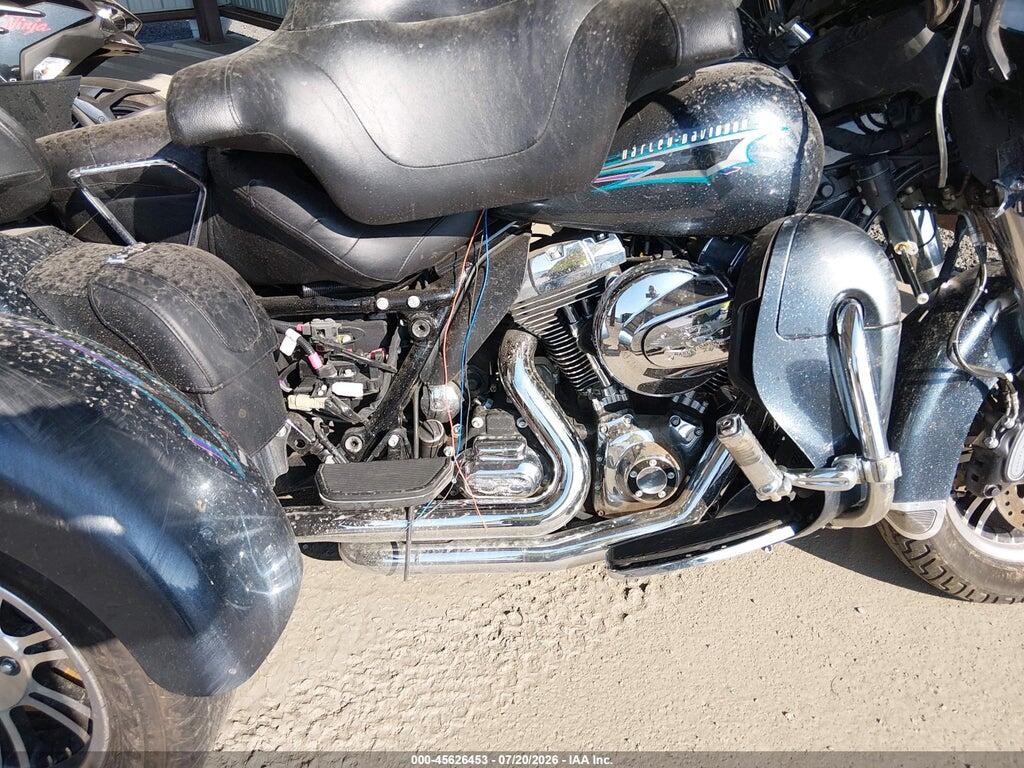 1HD1MAL12FB852137 2015 HARLEY-DAVIDSON FLHTCUTG photo no. 8