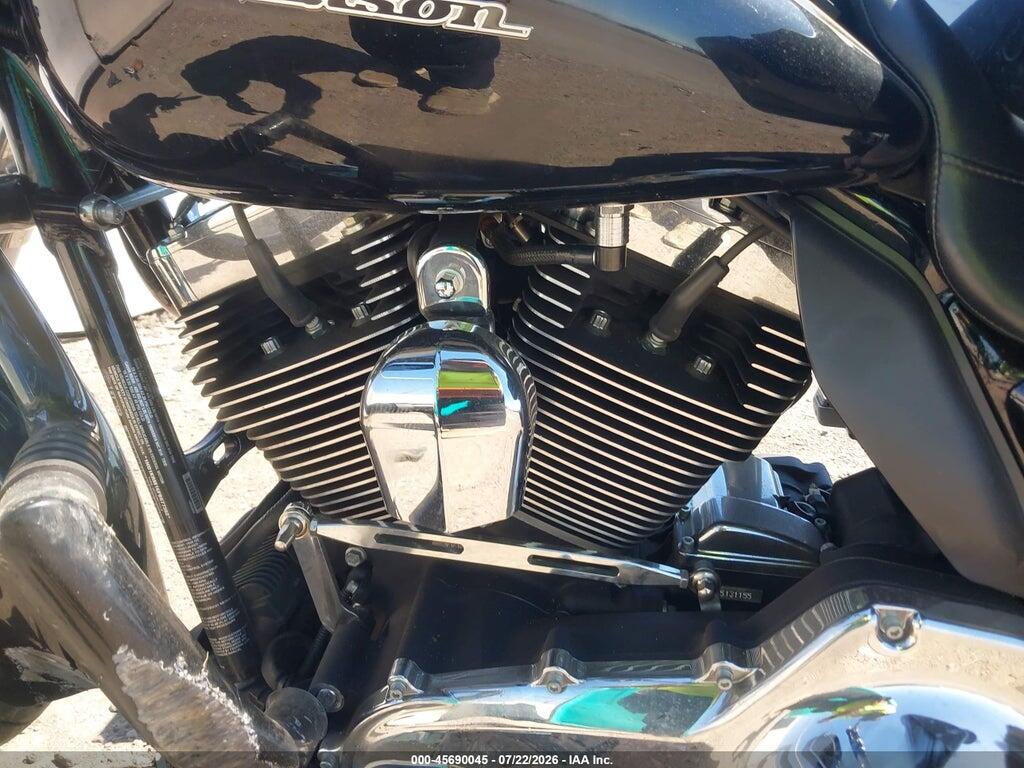 1HD1KRM16FB677362 2015 HARLEY-DAVIDSON FLHXS photo no. 9
