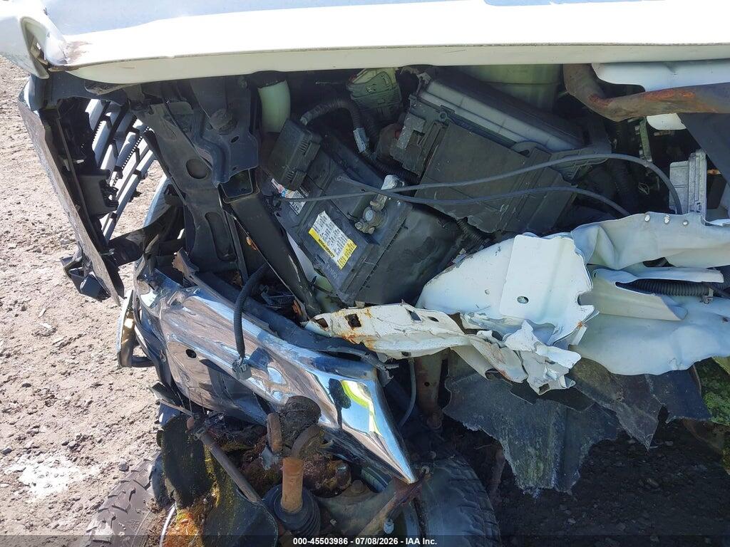 1GT12TEY3JF255318 2018 GMC SIERRA 2500HD photo no. 10