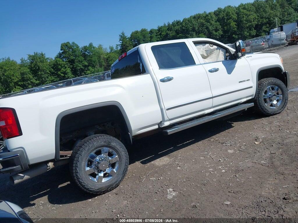 1GT12TEY3JF255318 2018 GMC SIERRA 2500HD photo no. 4