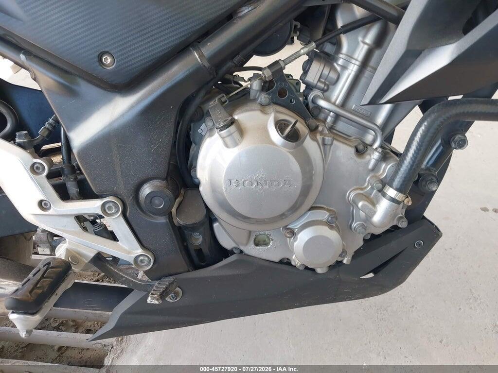 MLHNC5214F5101728 2015 HONDA CB300 photo no. 8