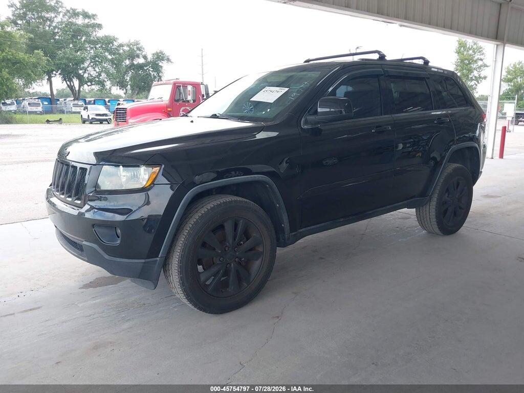1C4RJFAT2DC577956 2013 JEEP GRAND CHEROKEE photo no. 2