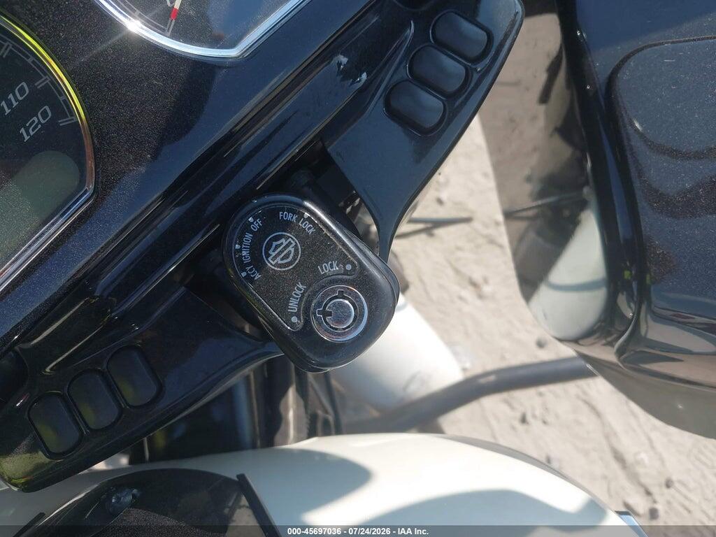 1HD1KTC16JB686442 2018 HARLEY-DAVIDSON FLTRXS photo no. 11