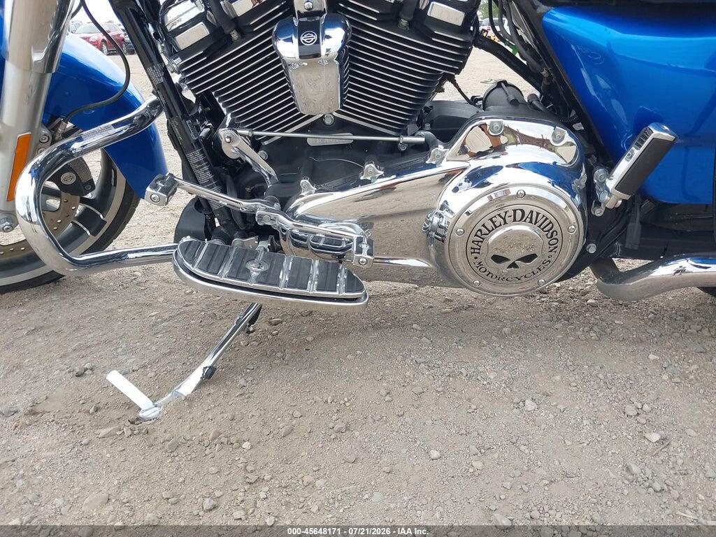 1HD1KBC12JB641136 2018 HARLEY-DAVIDSON FLHX photo no. 9