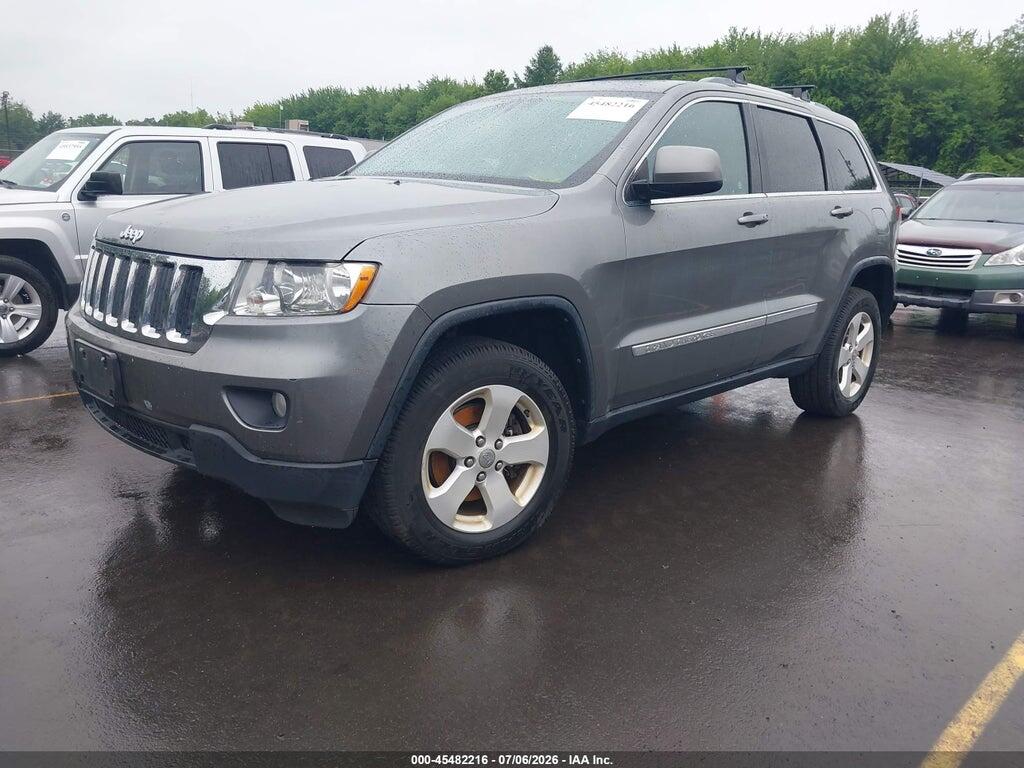 1C4RJFAG2DC537623 2013 JEEP GRAND CHEROKEE photo no. 2