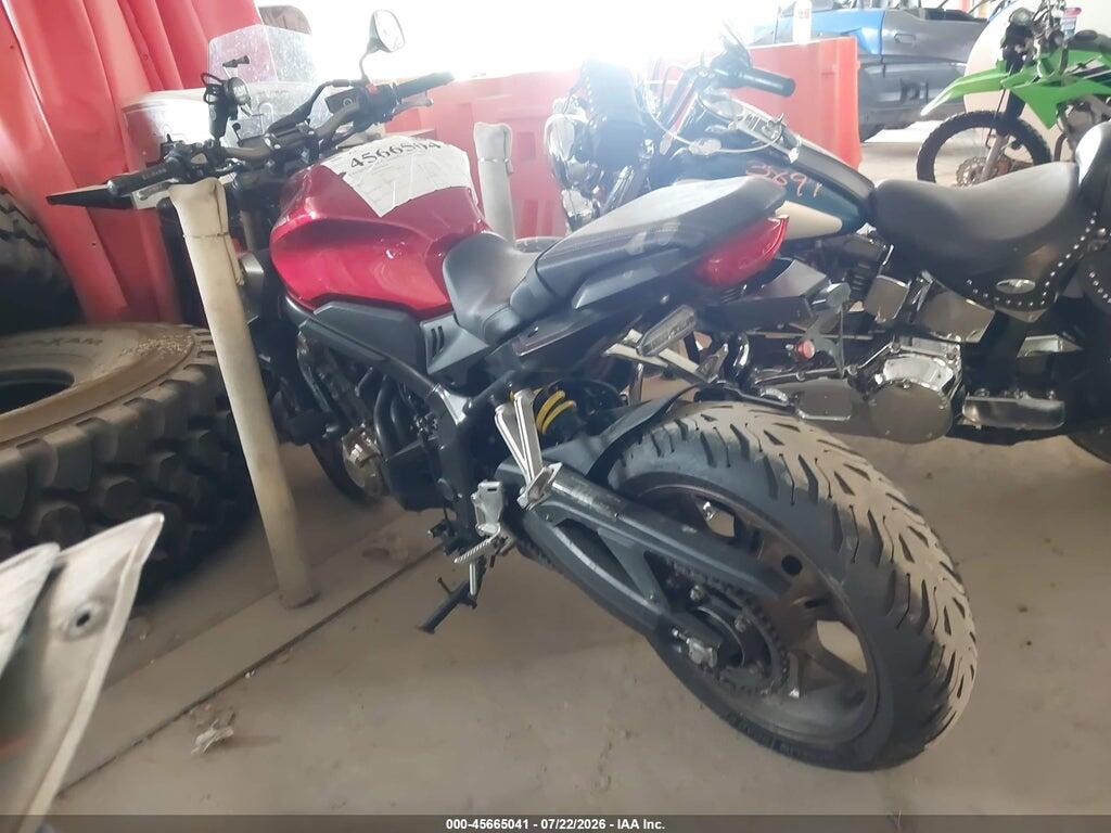 MLHRH0259L5100160 2020 HONDA CB650 photo no. 3
