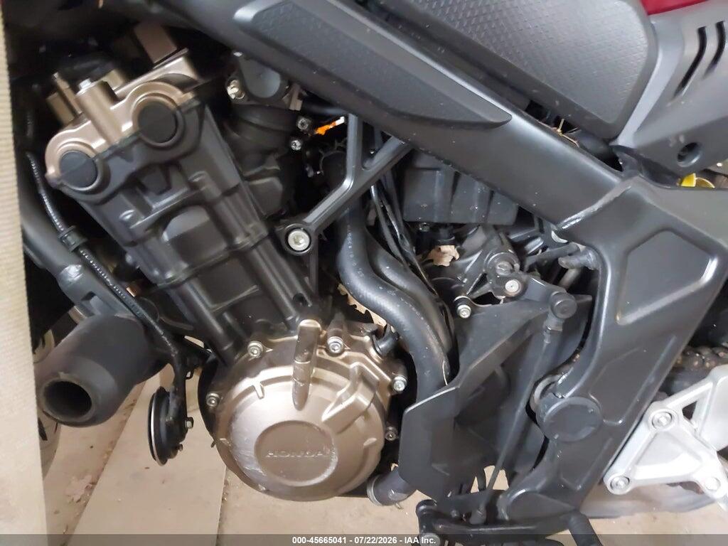 MLHRH0259L5100160 2020 HONDA CB650 photo no. 9