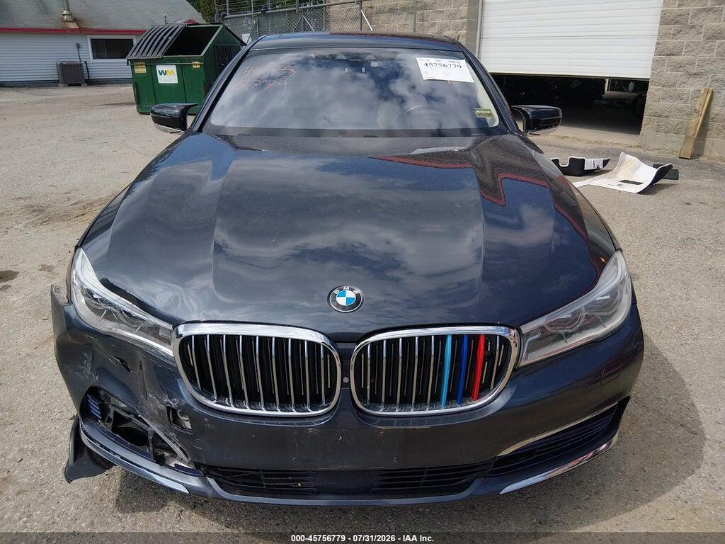 WBA7F2C55GGE12268 2016 BMW 750I photo no. 12
