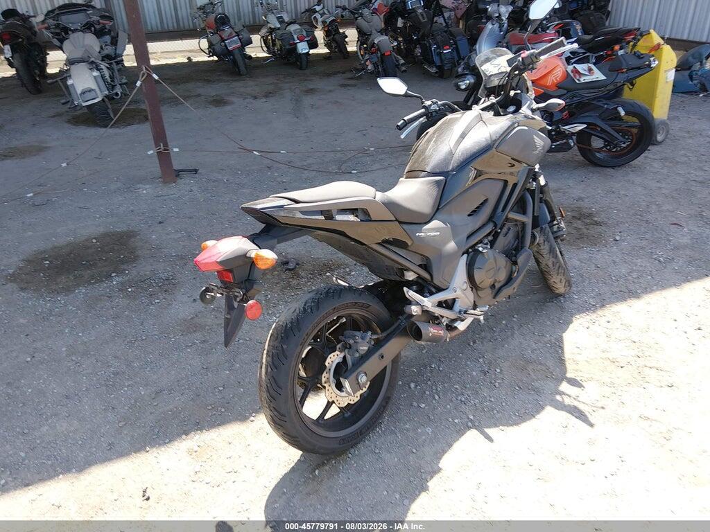 JH2RC6355FK300016 2015 HONDA NC700X photo no. 4