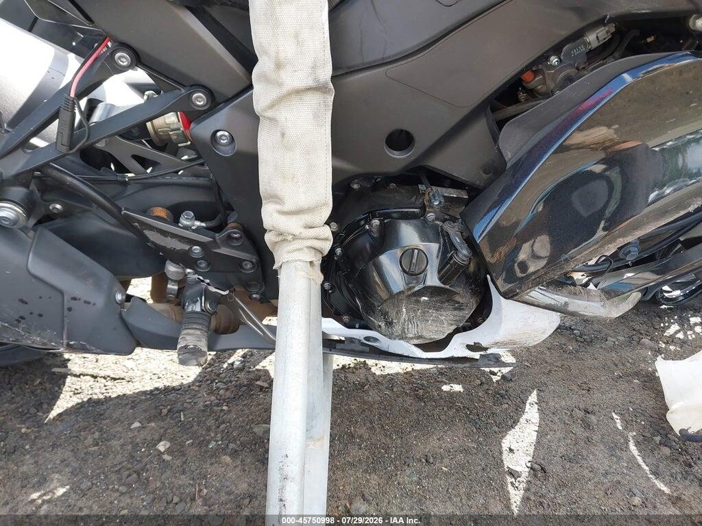 JKAZXCH14DA006704 2013 KAWASAKI ZX1000 photo no. 8