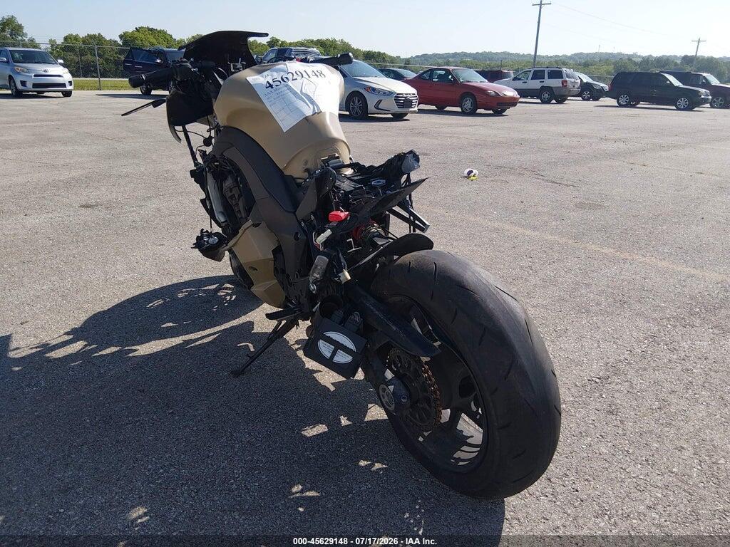 JKAZXCH14DA006105 2013 KAWASAKI ZX1000 photo no. 3