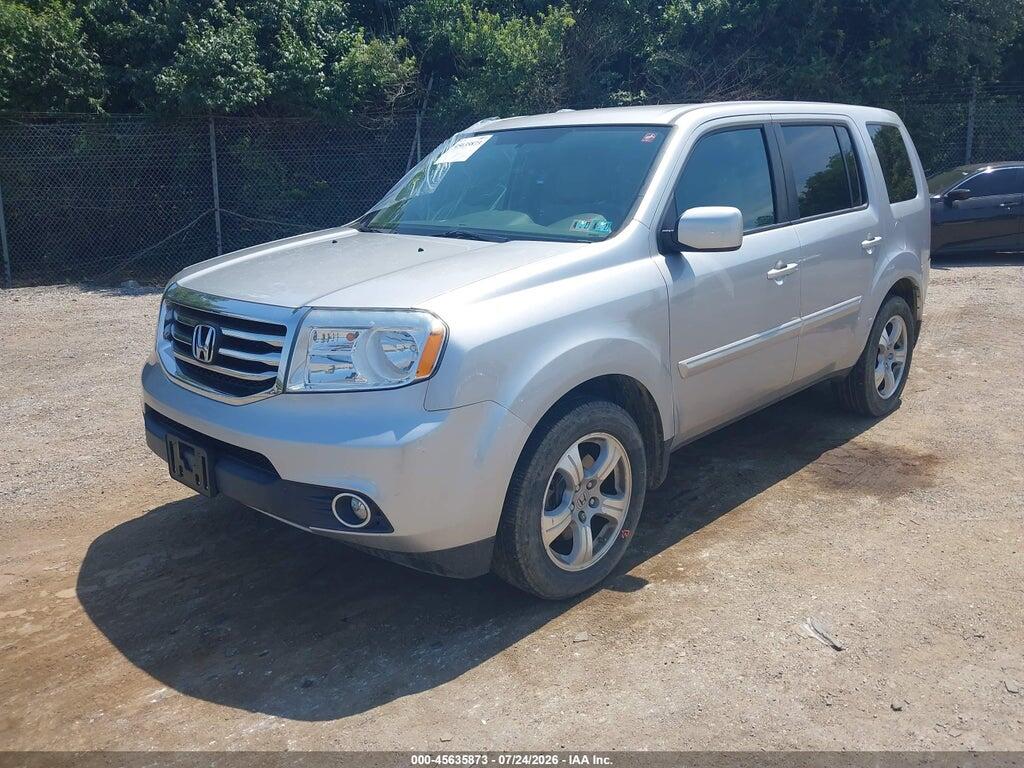 5FNYF4H40FB027872 2015 HONDA PILOT photo no. 2