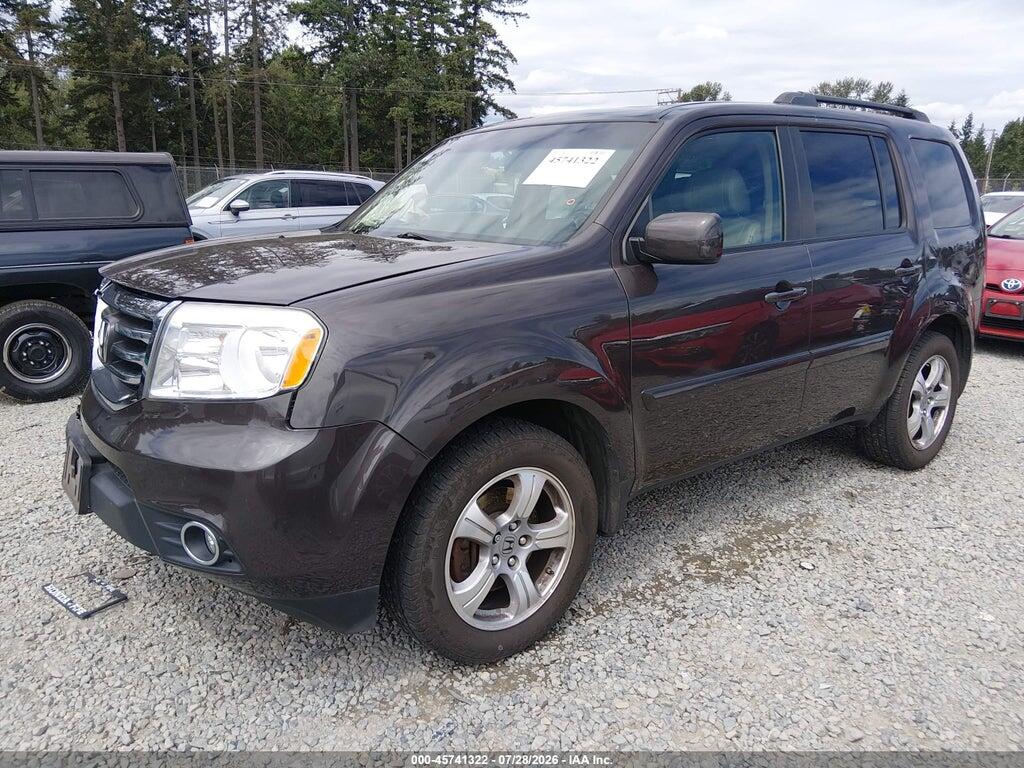 5FNYF4H77FB049233 2015 HONDA PILOT photo no. 2