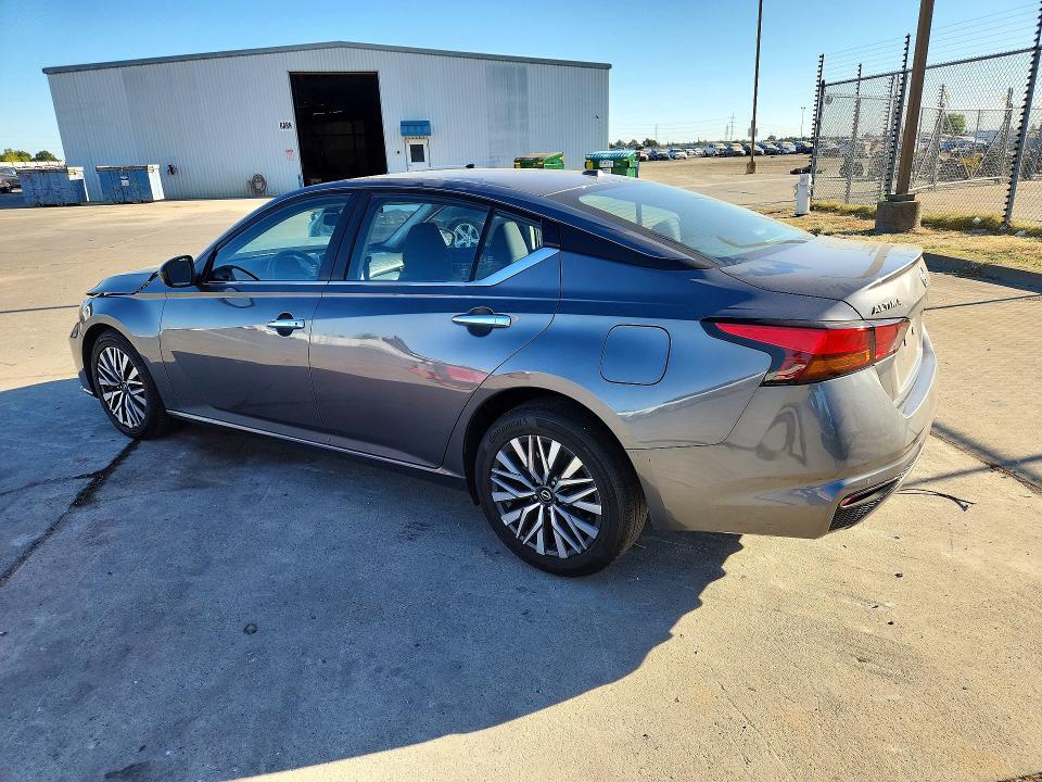 2025 NISSAN ALTIMA SV — Фото 2 из 12