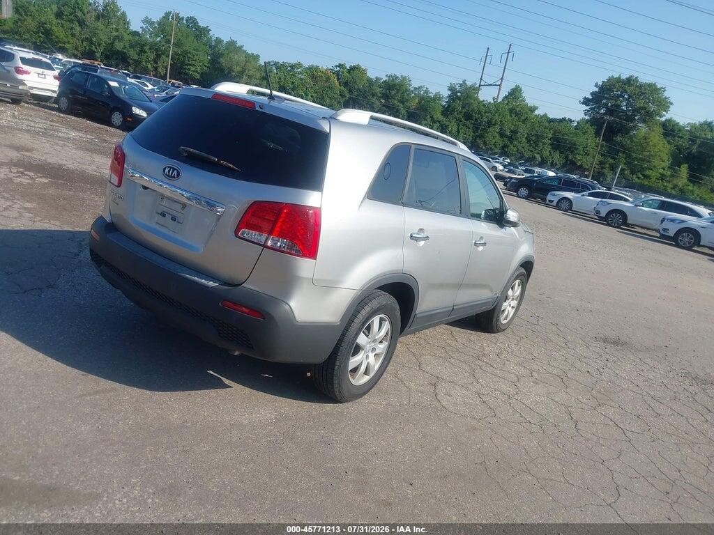 5XYKTCA63DG335130 2013 KIA SORENTO photo no. 4