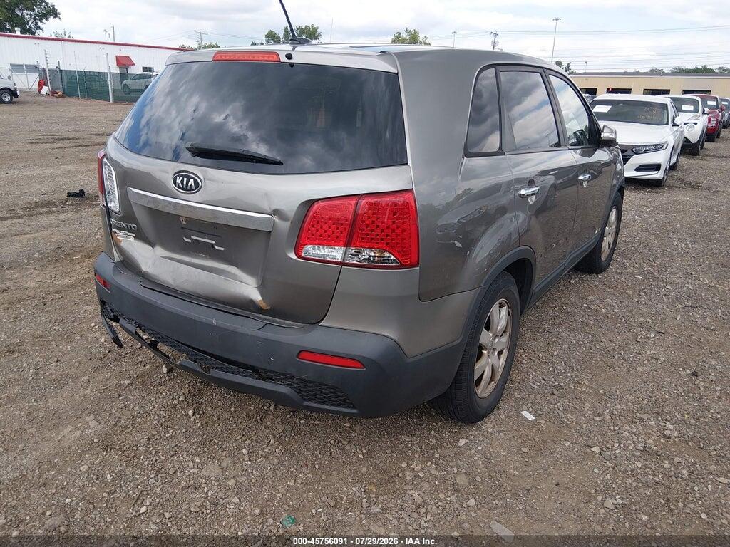 5XYKTCA64DG345391 2013 KIA SORENTO photo no. 4