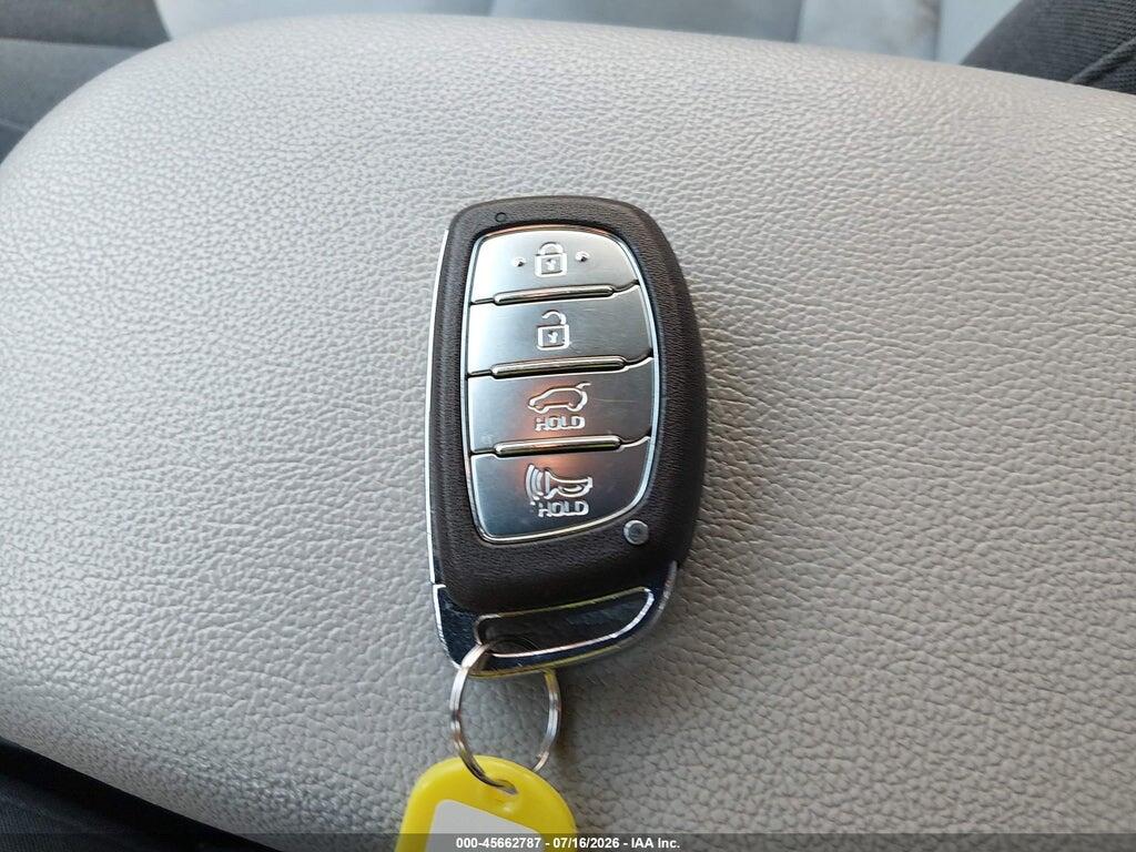 KMHC65LC7LU220002 2020 HYUNDAI IONIQ HYBRID photo no. 11