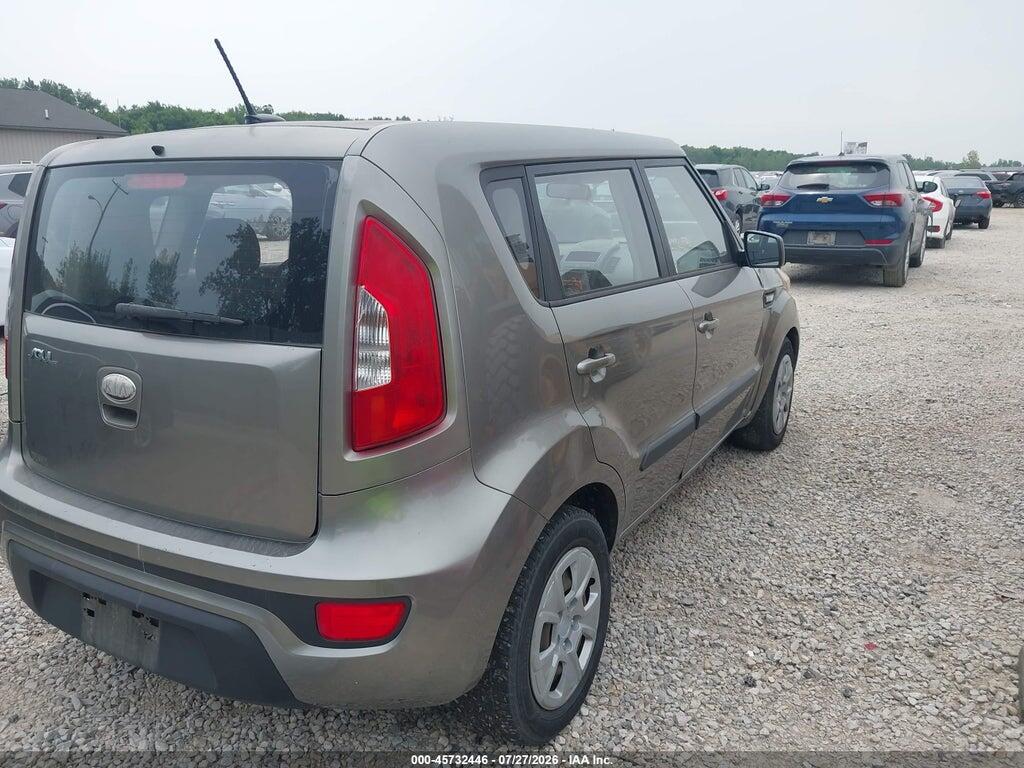 KNDJT2A53D7572923 2013 KIA SOUL photo no. 4
