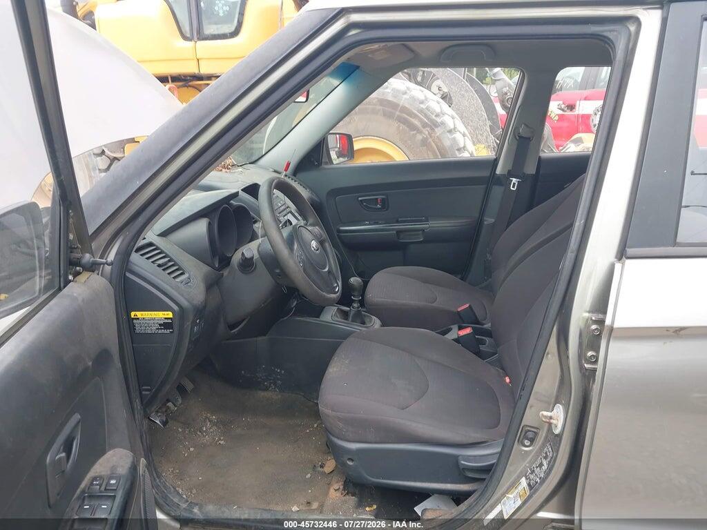 KNDJT2A53D7572923 2013 KIA SOUL photo no. 5