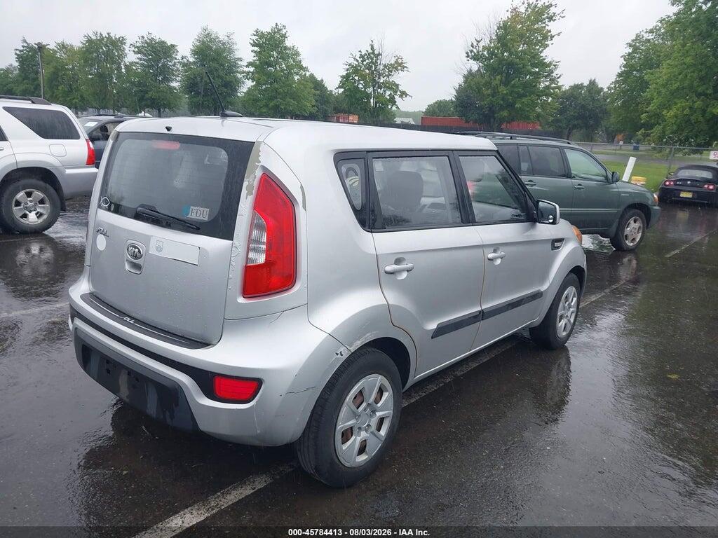 KNDJT2A58D7488452 2013 KIA SOUL photo no. 4