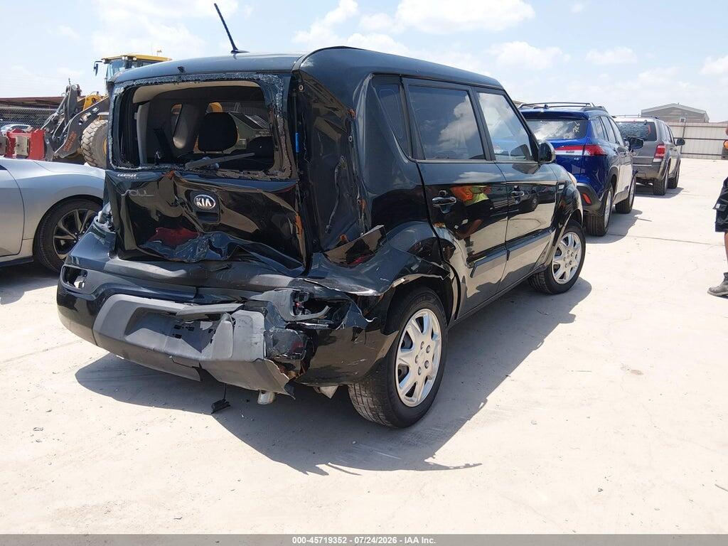 KNDJT2A50D7750318 2013 KIA SOUL photo no. 4