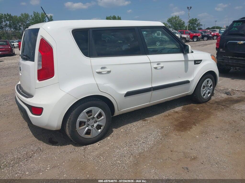 KNDJT2A56D7505250 2013 KIA SOUL photo no. 4
