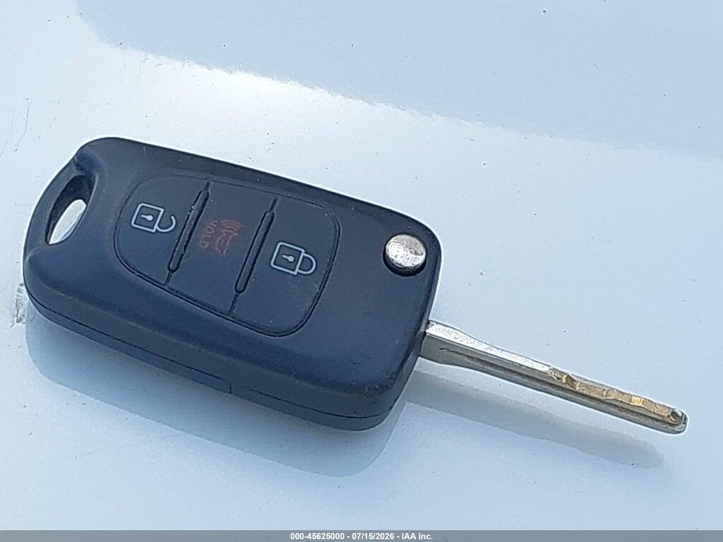 KNDJT2A65D7558613 2013 KIA SOUL photo no. 11