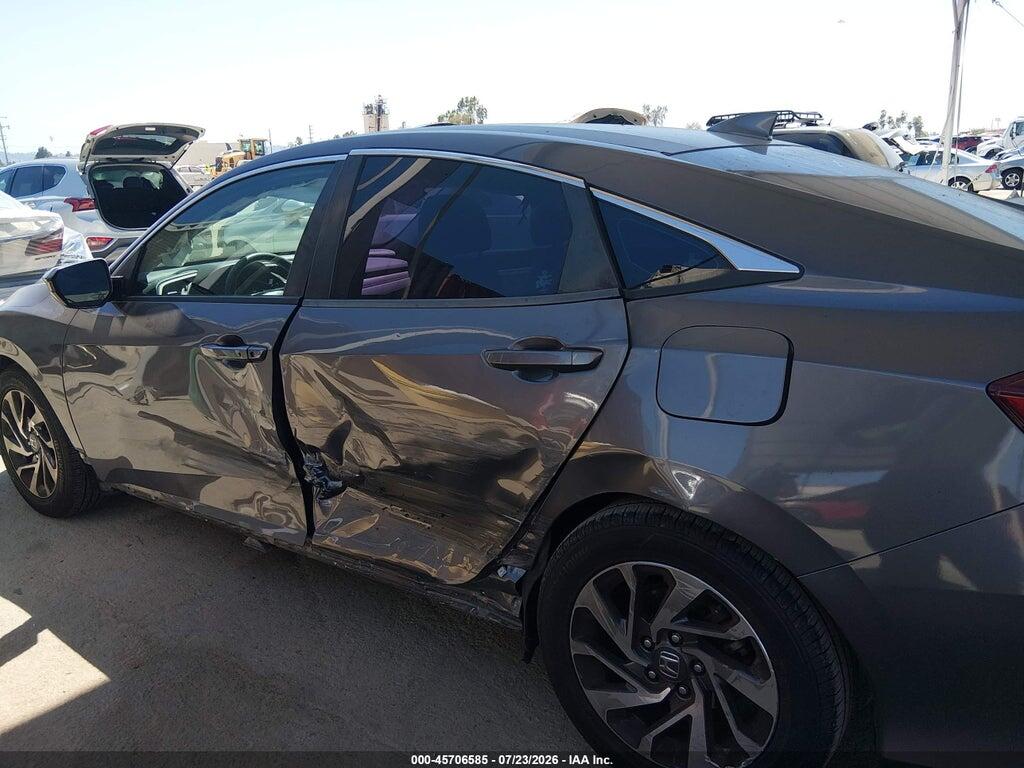 2HGFC2F77JH537402 2018 HONDA CIVIC photo no. 6