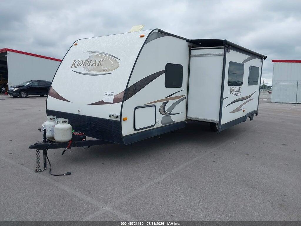 47CTS5R29DK170942 2013 KODIAK EXPRESS 283BH photo no. 2